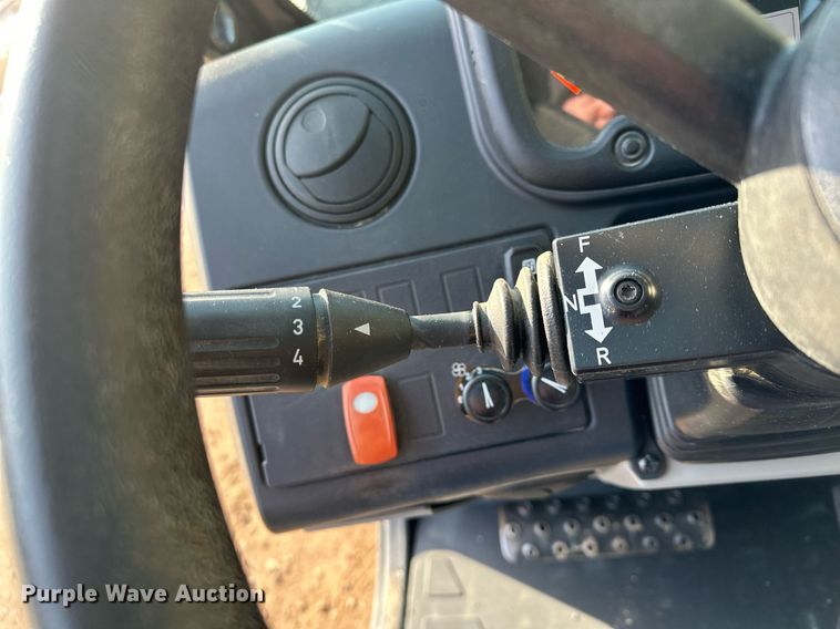 image for item LO9374 2019 Caterpillar TL642D  telehandler