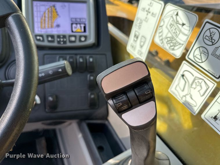 image for item LO9374 2019 Caterpillar TL642D  telehandler