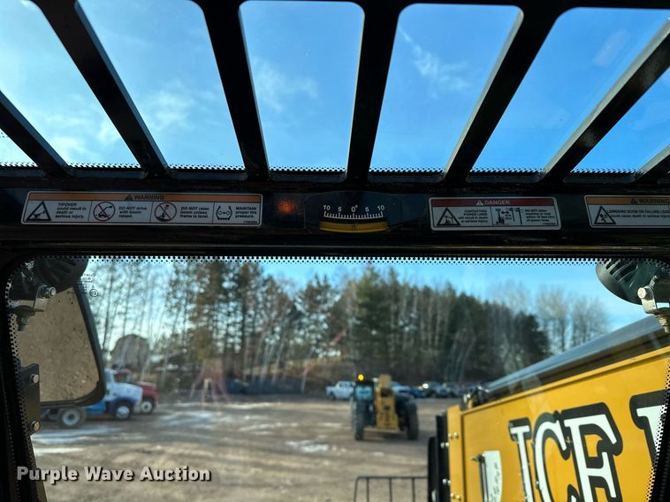 image for item LO9374 2019 Caterpillar TL642D  telehandler