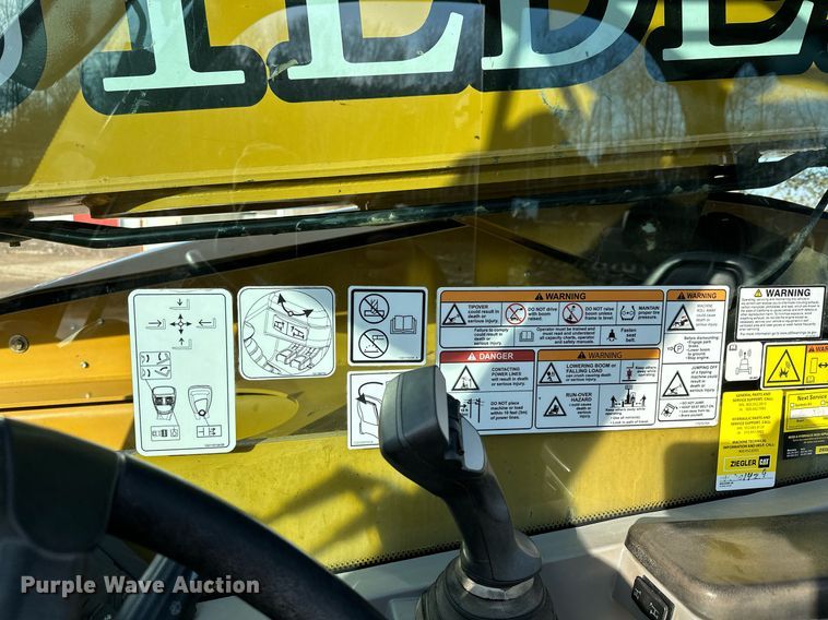 image for item LO9374 2019 Caterpillar TL642D  telehandler