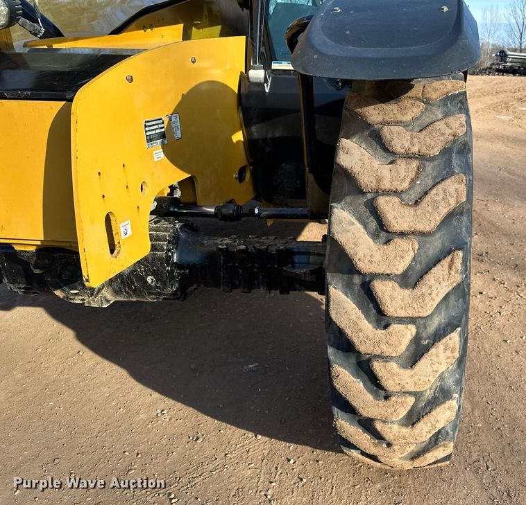 image for item LO9374 2019 Caterpillar TL642D  telehandler