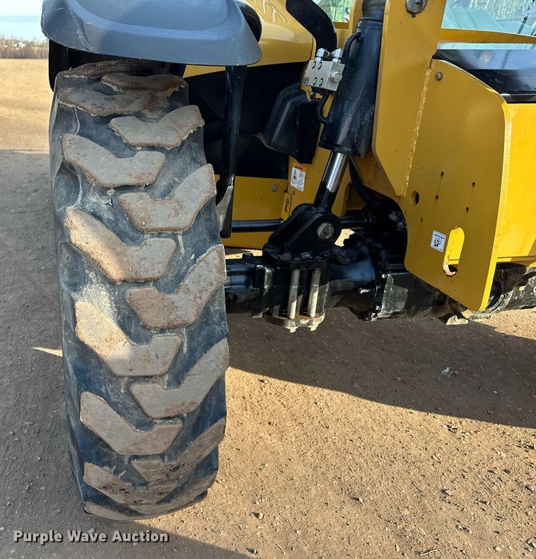 image for item LO9374 2019 Caterpillar TL642D  telehandler