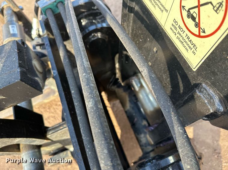 image for item LO9375 2019 Caterpillar TL642D  telehandler