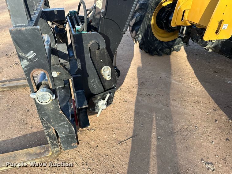 image for item LO9375 2019 Caterpillar TL642D  telehandler