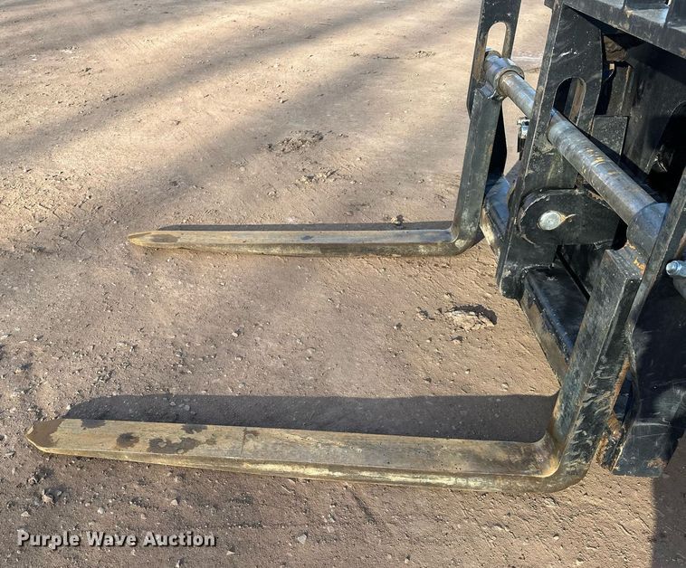 image for item LO9375 2019 Caterpillar TL642D  telehandler