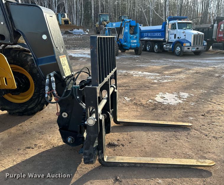 image for item LO9375 2019 Caterpillar TL642D  telehandler