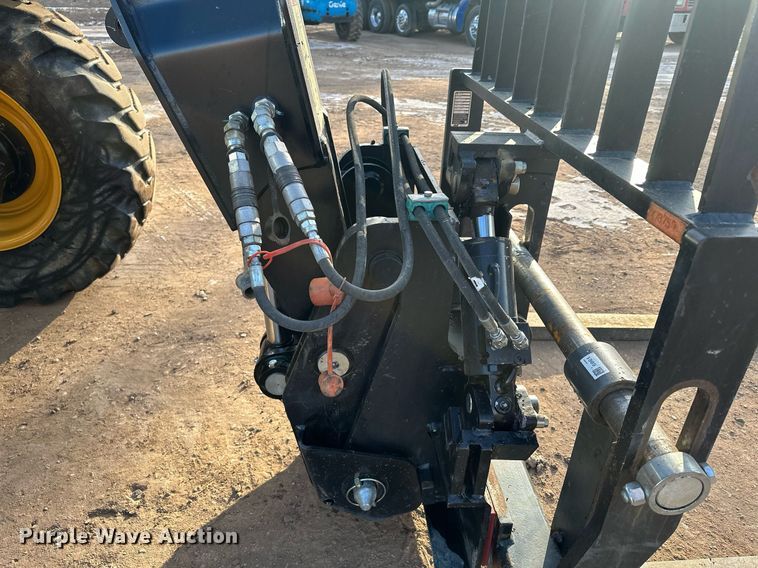 image for item LO9375 2019 Caterpillar TL642D  telehandler