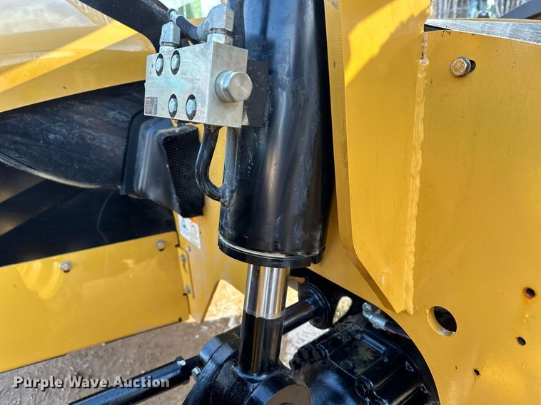 image for item LO9375 2019 Caterpillar TL642D  telehandler