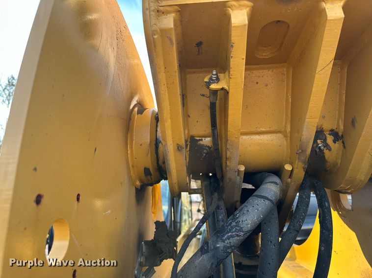 image for item LO9375 2019 Caterpillar TL642D  telehandler