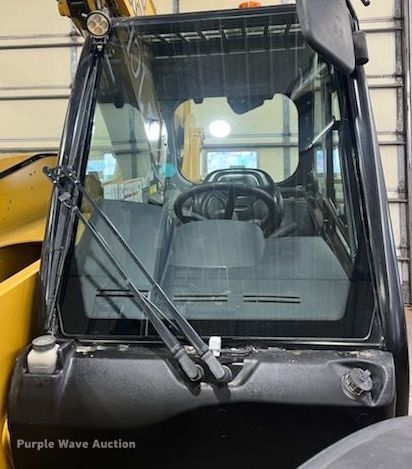 image for item LO9375 2019 Caterpillar TL642D  telehandler