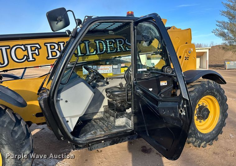 image for item LO9375 2019 Caterpillar TL642D  telehandler
