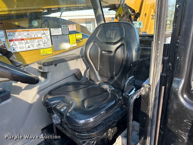 image for item LO9375 2019 Caterpillar TL642D  telehandler
