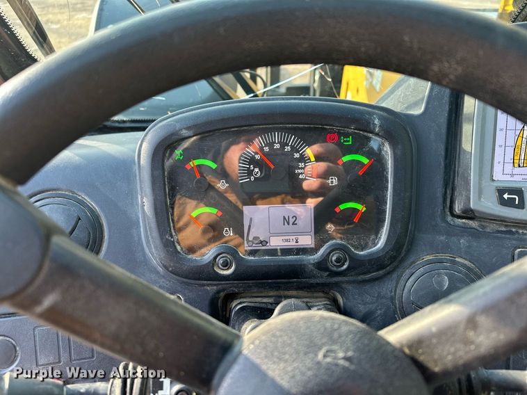 image for item LO9375 2019 Caterpillar TL642D  telehandler