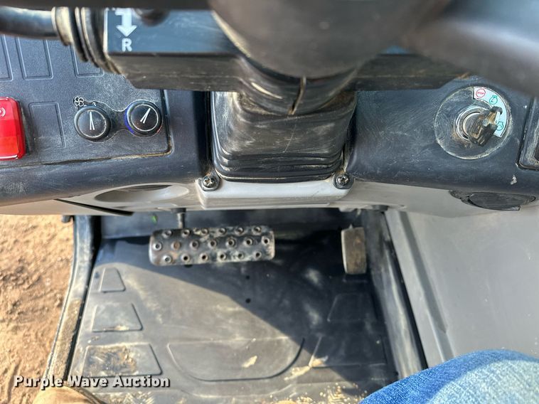 image for item LO9375 2019 Caterpillar TL642D  telehandler