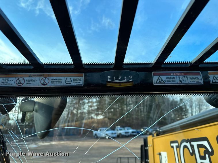 image for item LO9375 2019 Caterpillar TL642D  telehandler