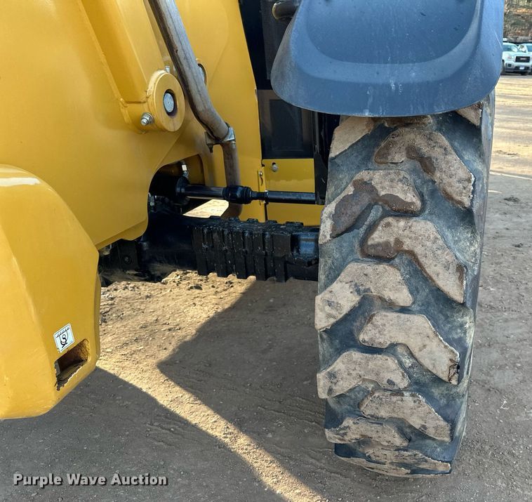 image for item LO9375 2019 Caterpillar TL642D  telehandler