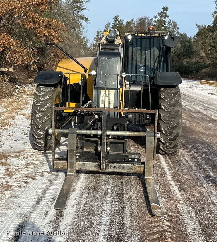 image for item LO9376 2019 Caterpillar TL642D  telehandler