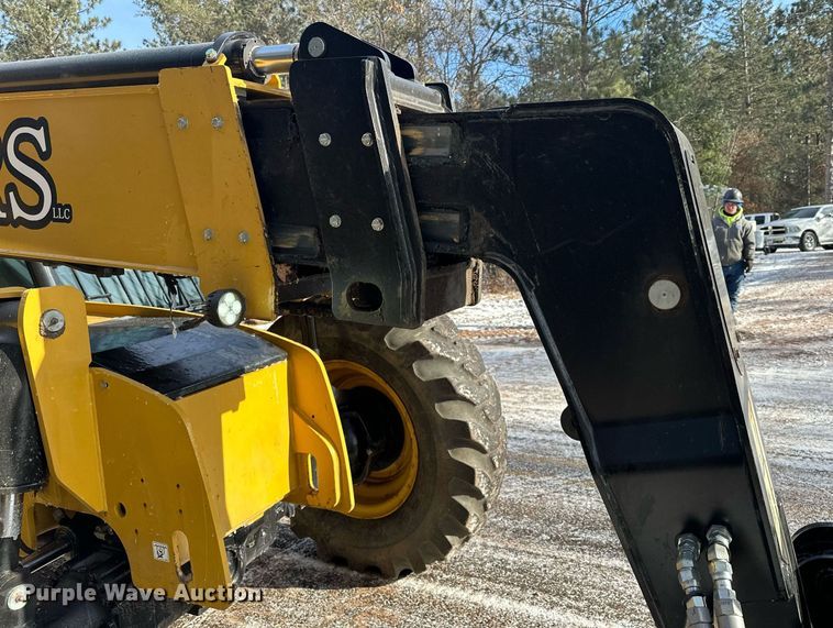 image for item LO9376 2019 Caterpillar TL642D  telehandler