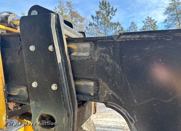 image for item LO9376 2019 Caterpillar TL642D  telehandler