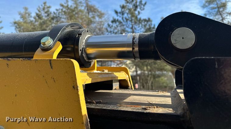 image for item LO9376 2019 Caterpillar TL642D  telehandler