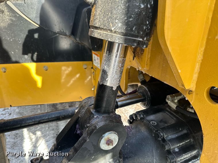 image for item LO9376 2019 Caterpillar TL642D  telehandler