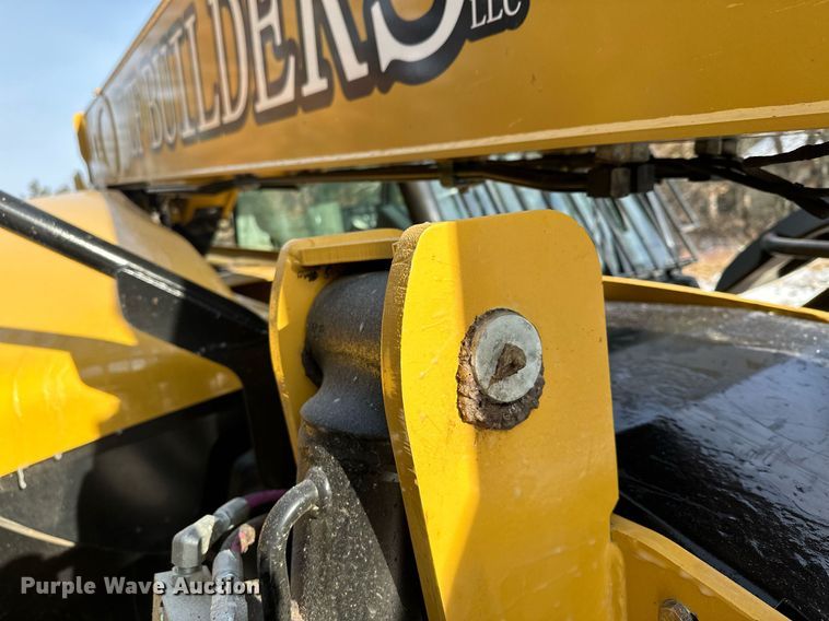 image for item LO9376 2019 Caterpillar TL642D  telehandler