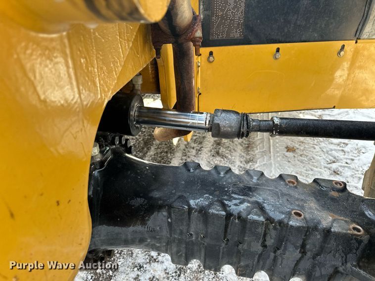 image for item LO9376 2019 Caterpillar TL642D  telehandler
