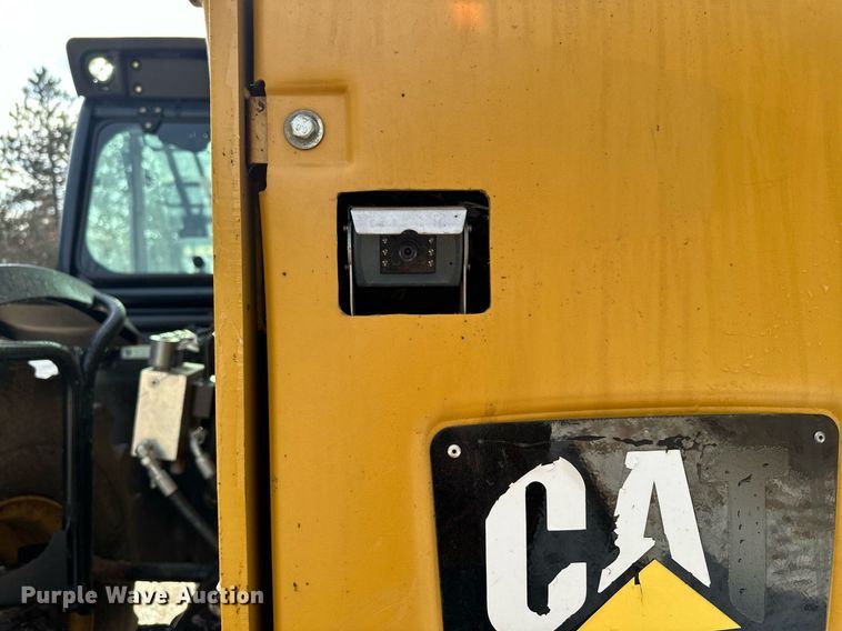 image for item LO9376 2019 Caterpillar TL642D  telehandler