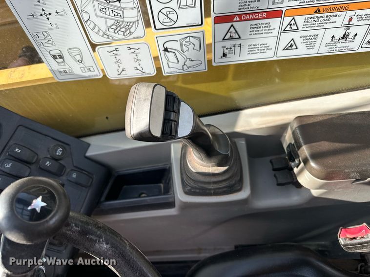 image for item LO9376 2019 Caterpillar TL642D  telehandler