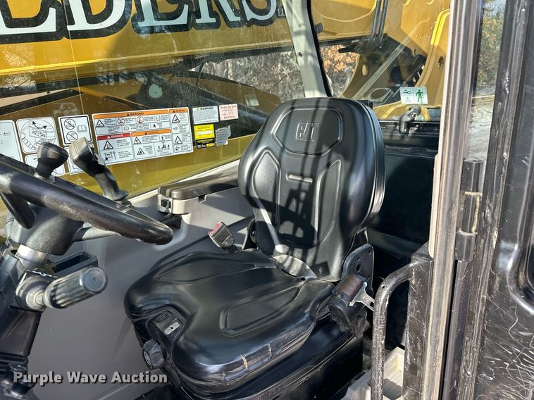 image for item LO9376 2019 Caterpillar TL642D  telehandler