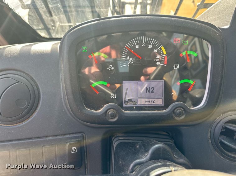 image for item LO9376 2019 Caterpillar TL642D  telehandler