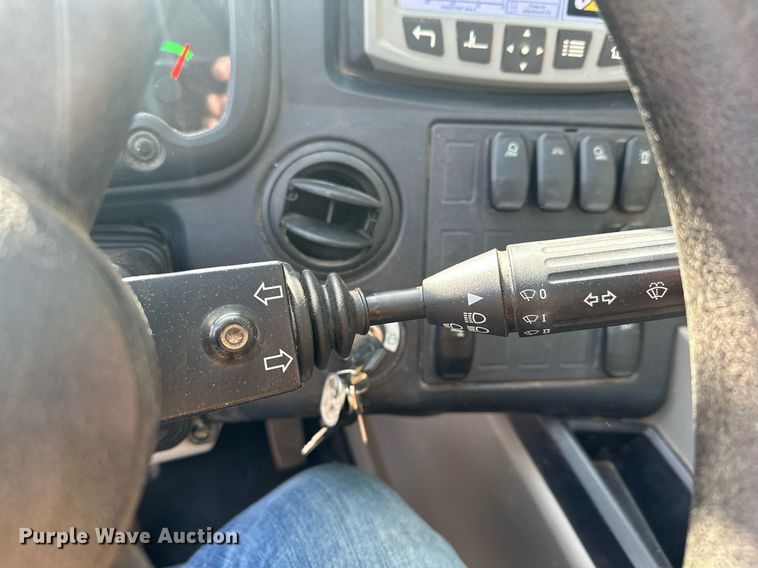 image for item LO9376 2019 Caterpillar TL642D  telehandler