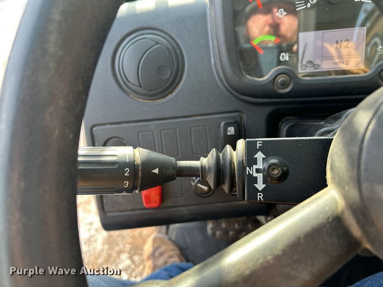 image for item LO9376 2019 Caterpillar TL642D  telehandler