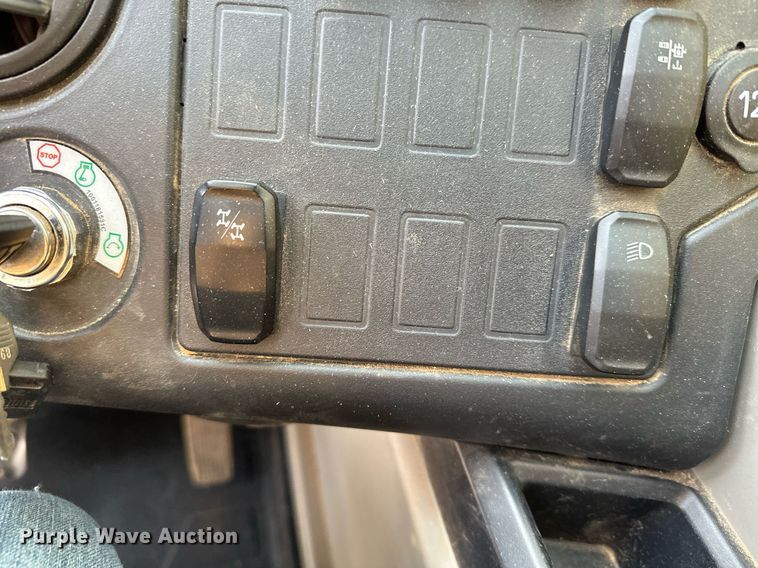 image for item LO9376 2019 Caterpillar TL642D  telehandler