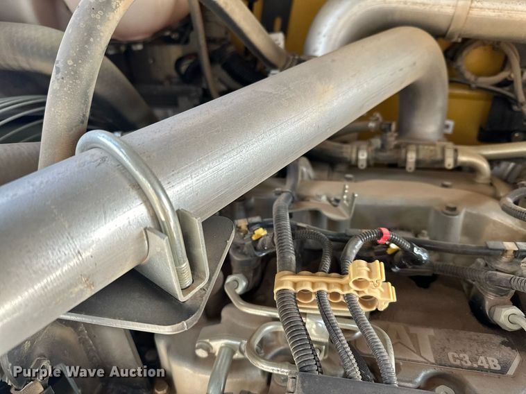 image for item LO9376 2019 Caterpillar TL642D  telehandler