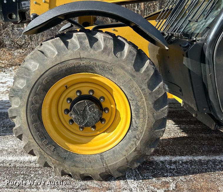 image for item LO9376 2019 Caterpillar TL642D  telehandler