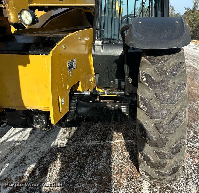 image for item LO9376 2019 Caterpillar TL642D  telehandler