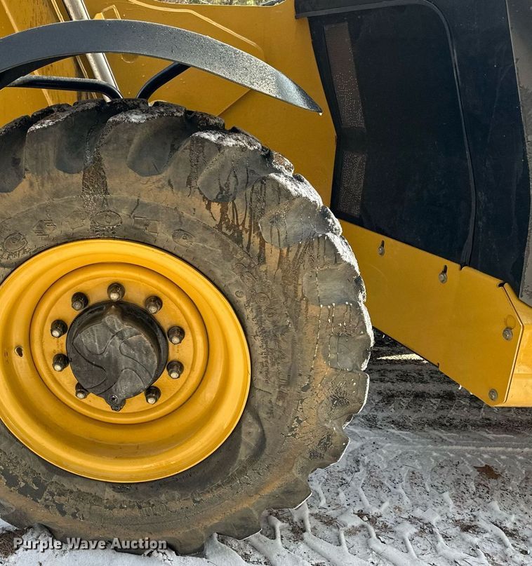 image for item LO9376 2019 Caterpillar TL642D  telehandler