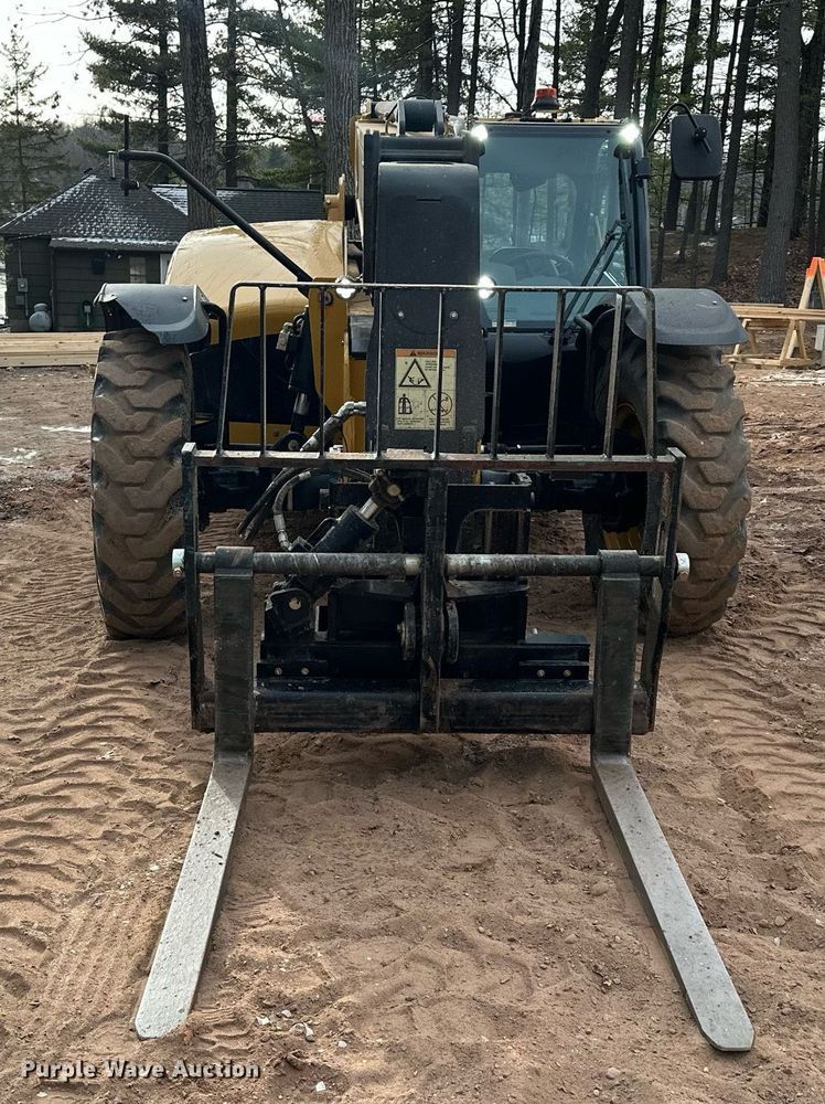 image for item LO9377 2019 Caterpillar TL642D  telehandler