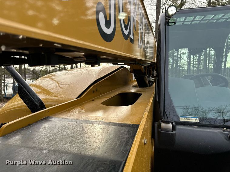 image for item LO9377 2019 Caterpillar TL642D  telehandler