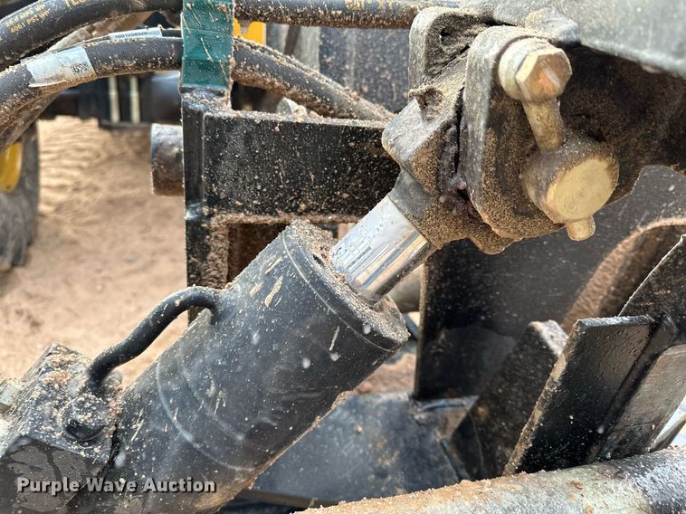 image for item LO9377 2019 Caterpillar TL642D  telehandler