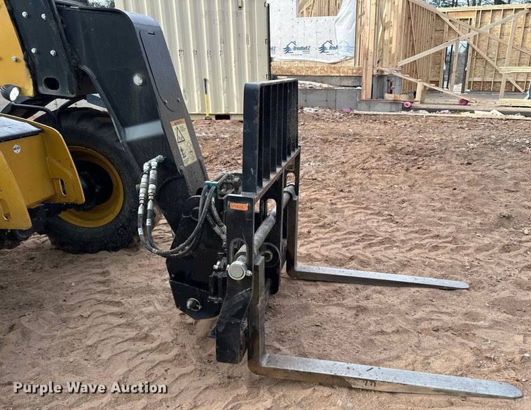 image for item LO9377 2019 Caterpillar TL642D  telehandler