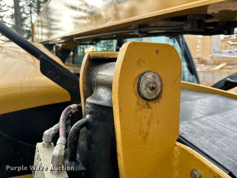 image for item LO9377 2019 Caterpillar TL642D  telehandler