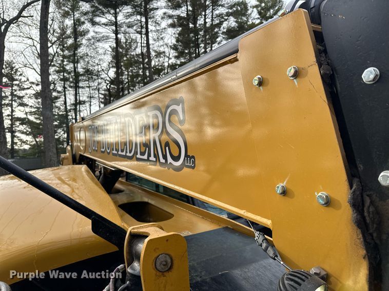 image for item LO9377 2019 Caterpillar TL642D  telehandler