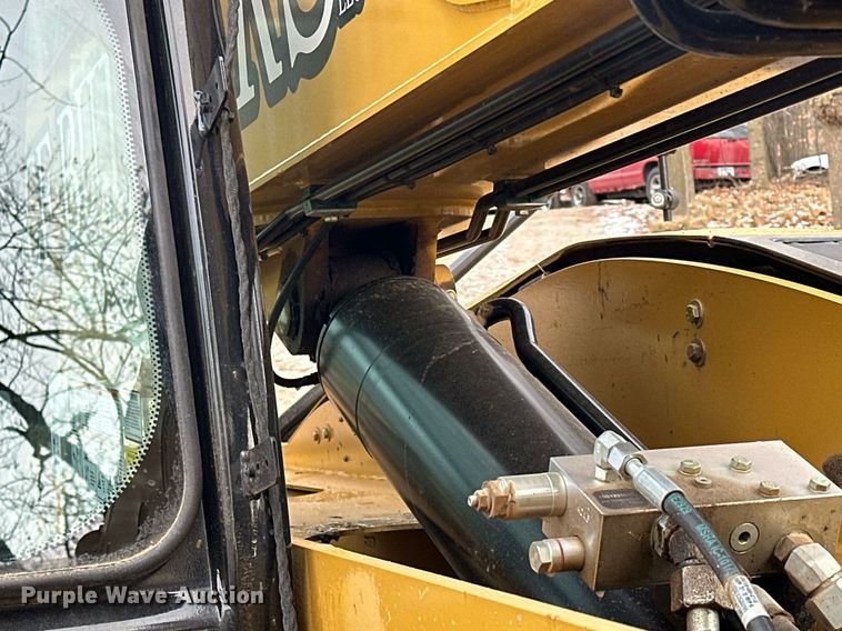 image for item LO9377 2019 Caterpillar TL642D  telehandler