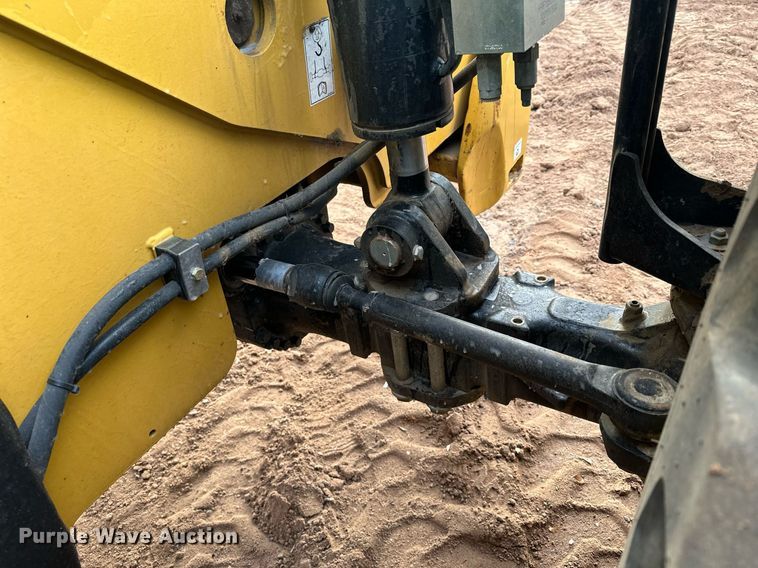 image for item LO9377 2019 Caterpillar TL642D  telehandler