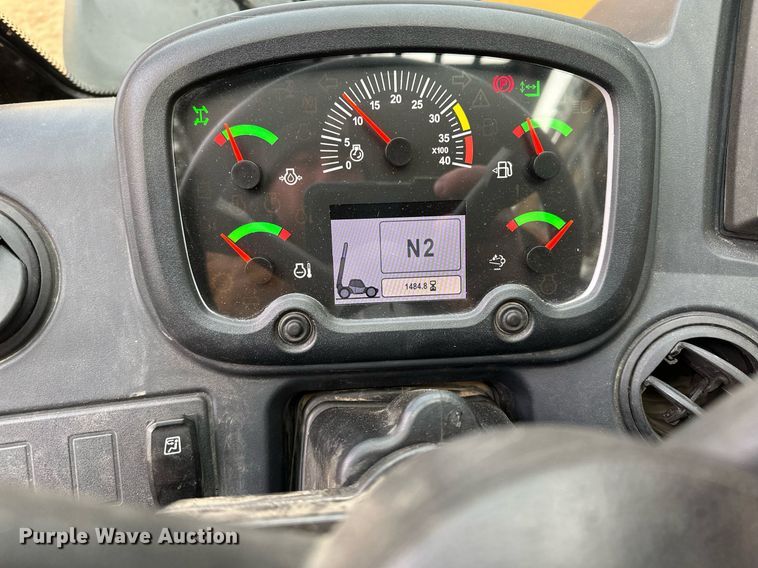 image for item LO9377 2019 Caterpillar TL642D  telehandler