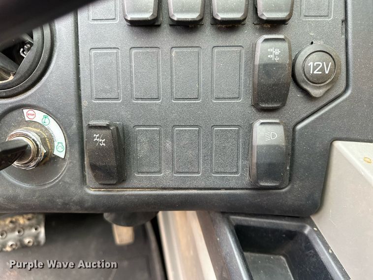 image for item LO9377 2019 Caterpillar TL642D  telehandler