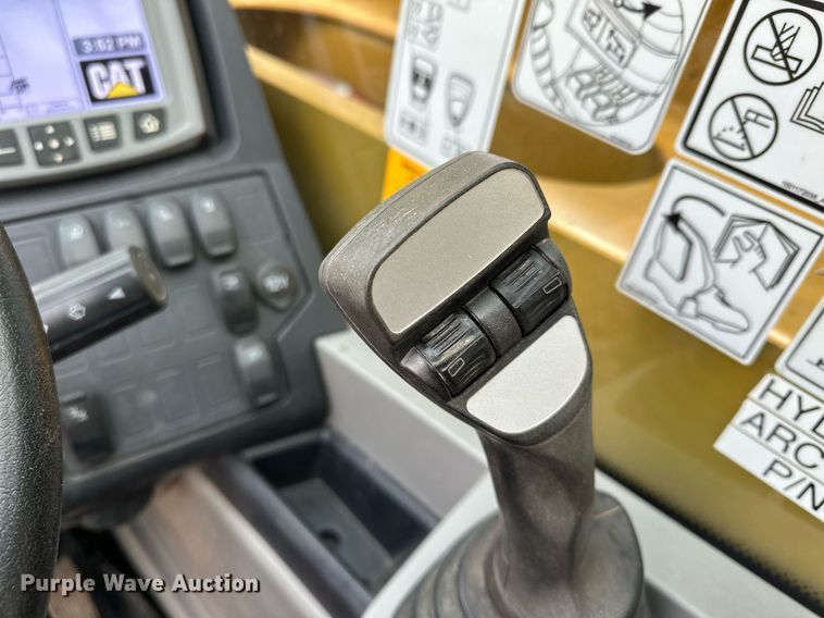 image for item LO9377 2019 Caterpillar TL642D  telehandler