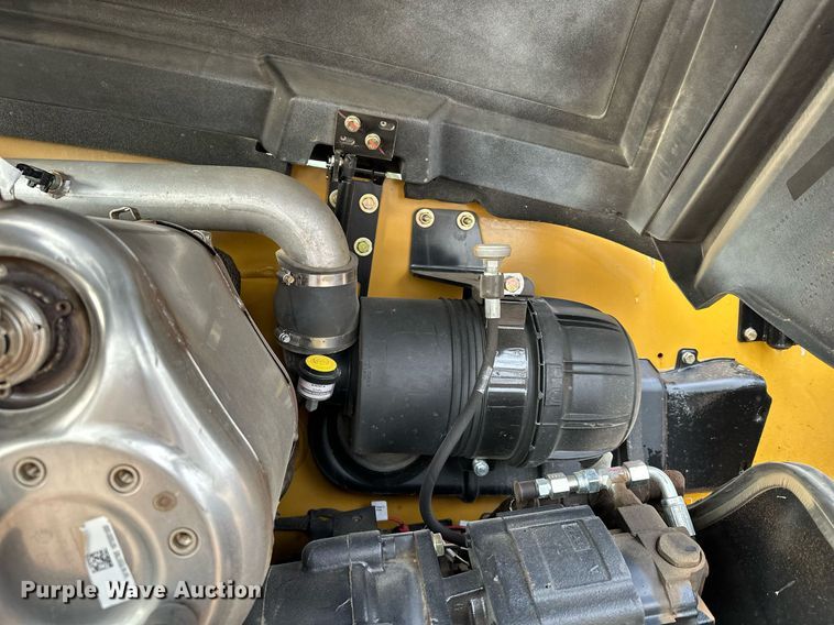 image for item LO9377 2019 Caterpillar TL642D  telehandler